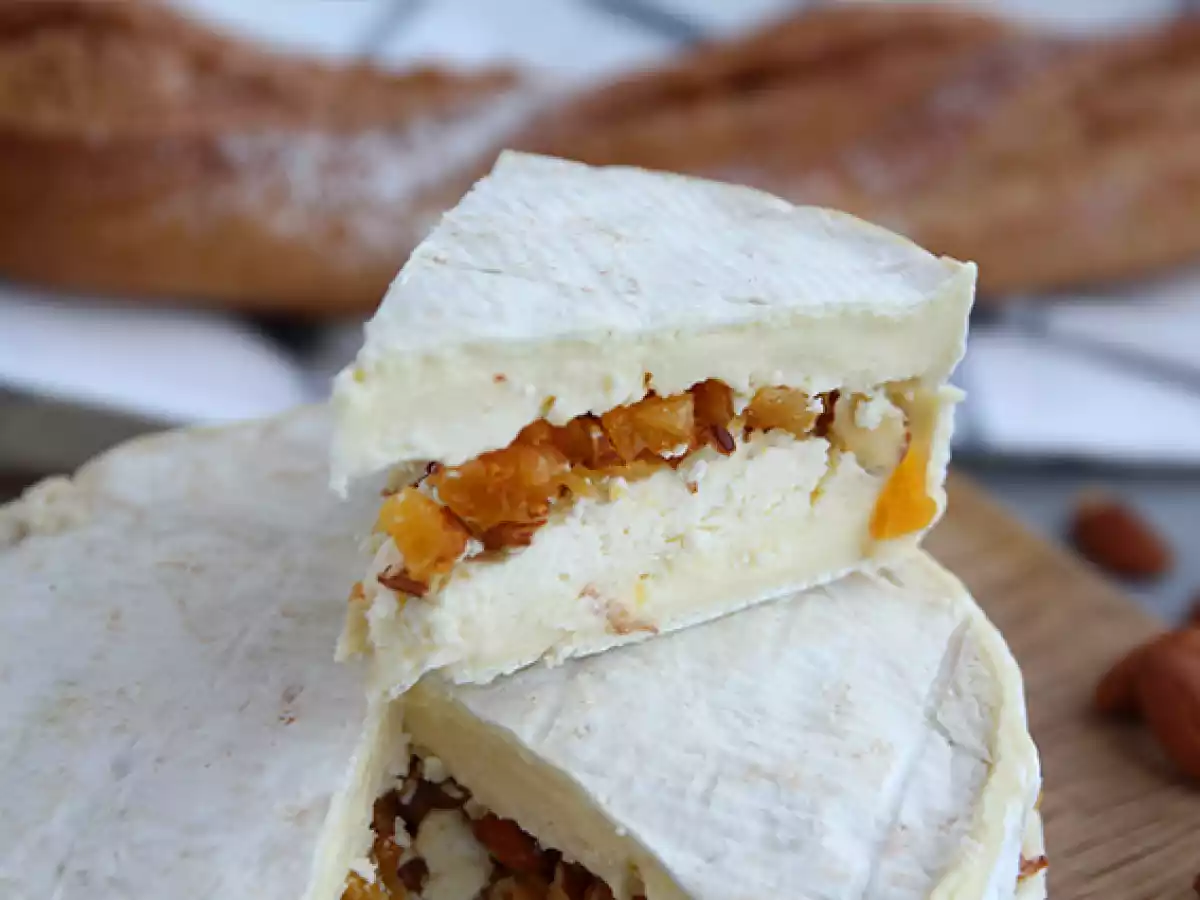 Stuffed brie with apricots and almonds - photo 2