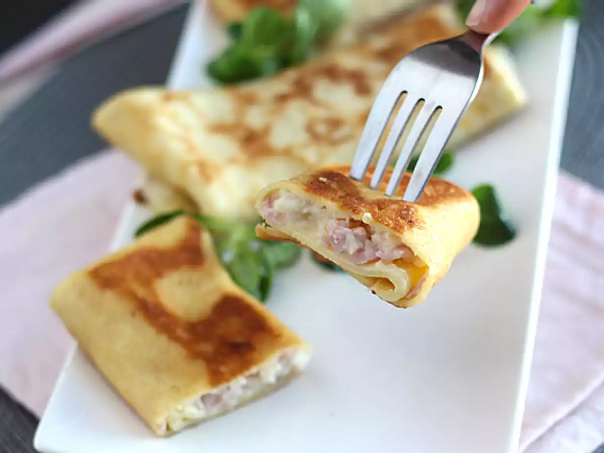 Stuffed crepes with béchamel sauce, cheese, and ham - photo 5