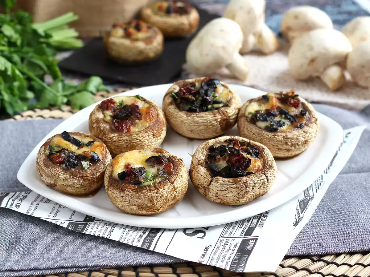 Stuffed mushrooms baked in the oven (a great idea for appetizers) - photo 3