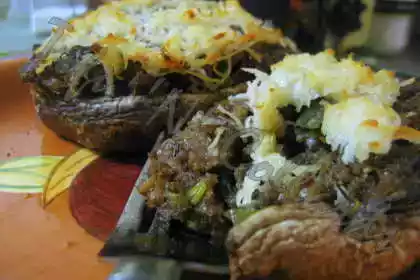 Stuffed portobello mushrooms recipe for a tasty dinner