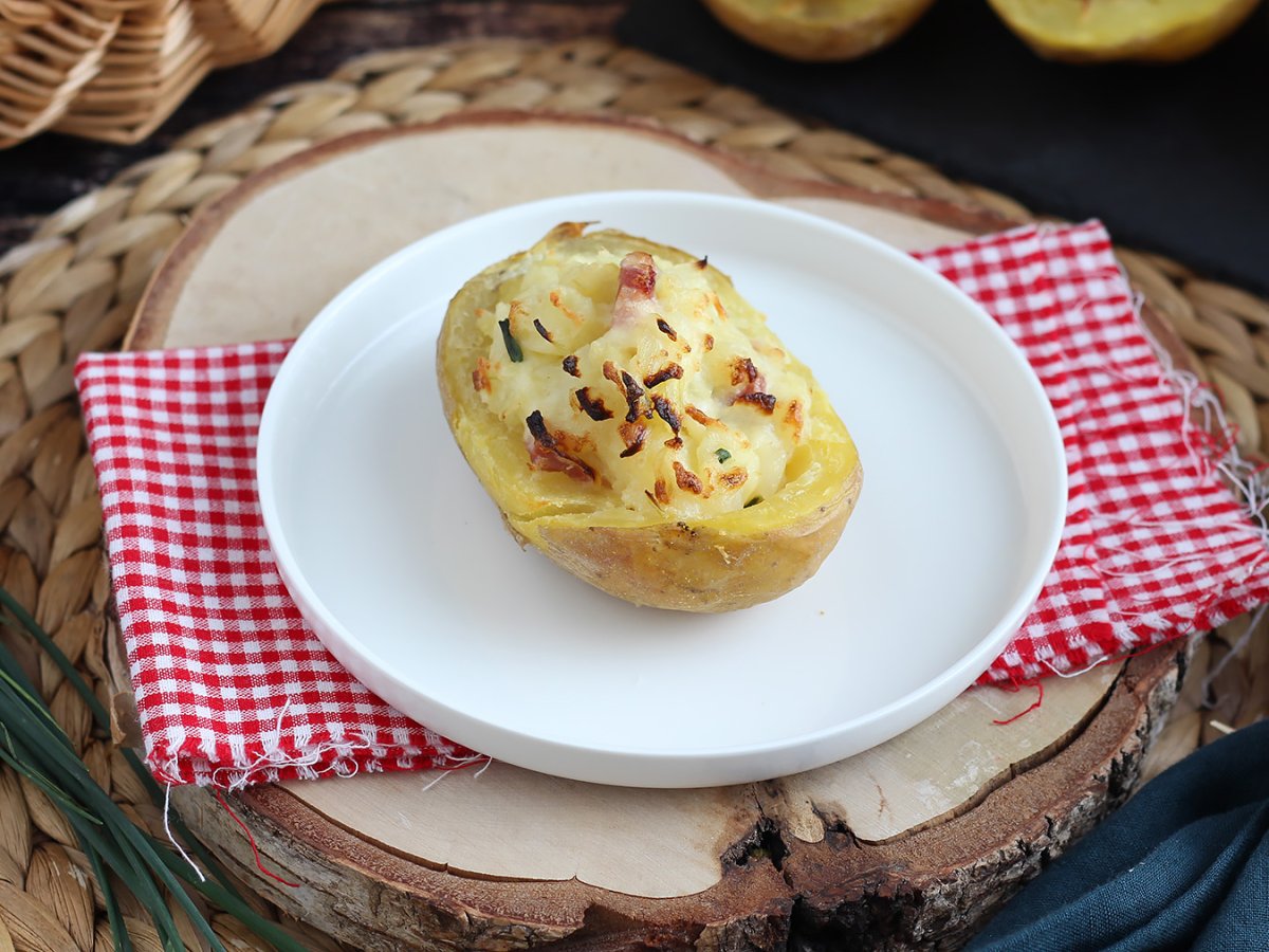 Stuffed potatoes with bacon and cheese - photo 6