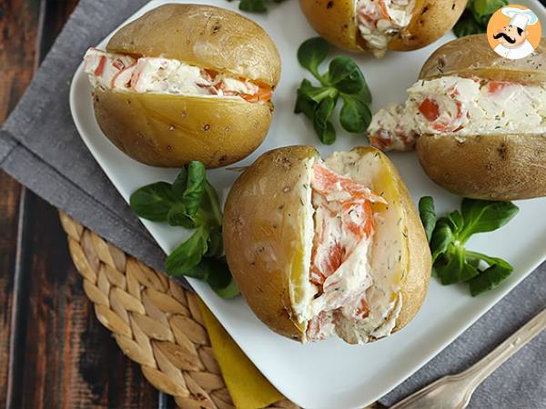 Stuffed potatoes with smoked salmon and cream cheese