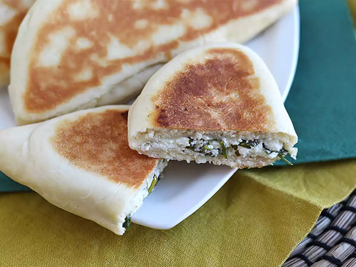 Stuffed turkish crepes with feta, lemon, and parsley - gözleme - photo 5