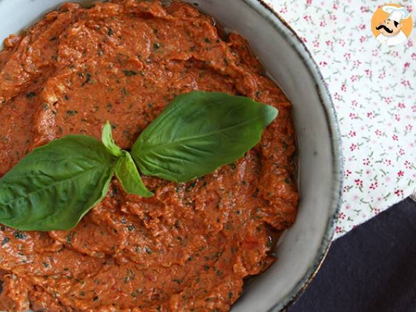 Sun-dried tomato and basil spread - photo 2