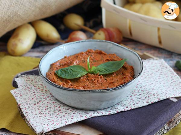 Sun-dried tomato and basil spread - photo 3