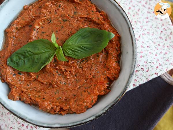 Sun-dried tomato and basil spread - photo 4