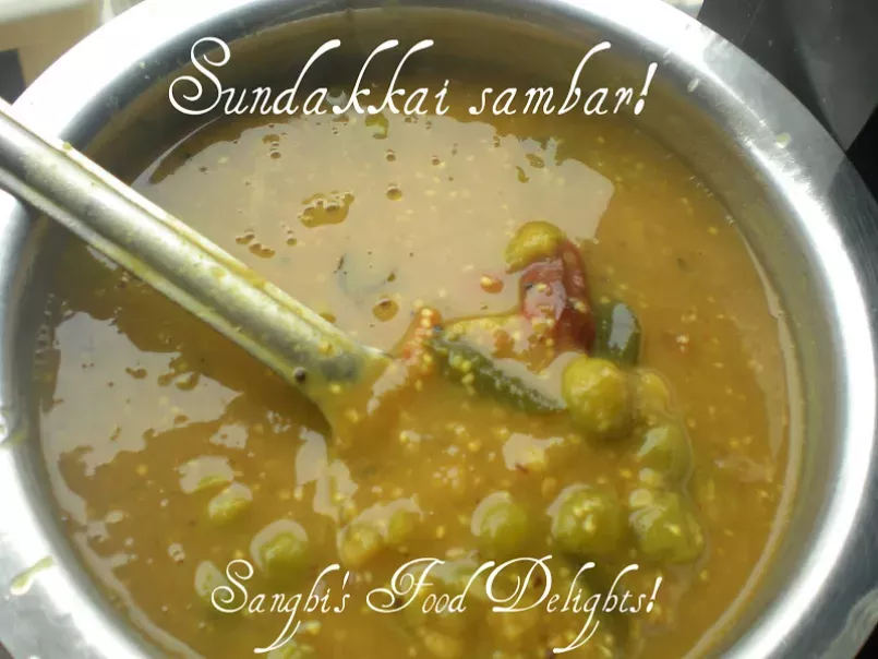 Sundakkai sambar and Onion dhal chutney!