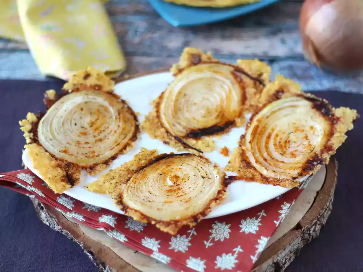 Super crispy homemade onion and parmesan chips - photo 2
