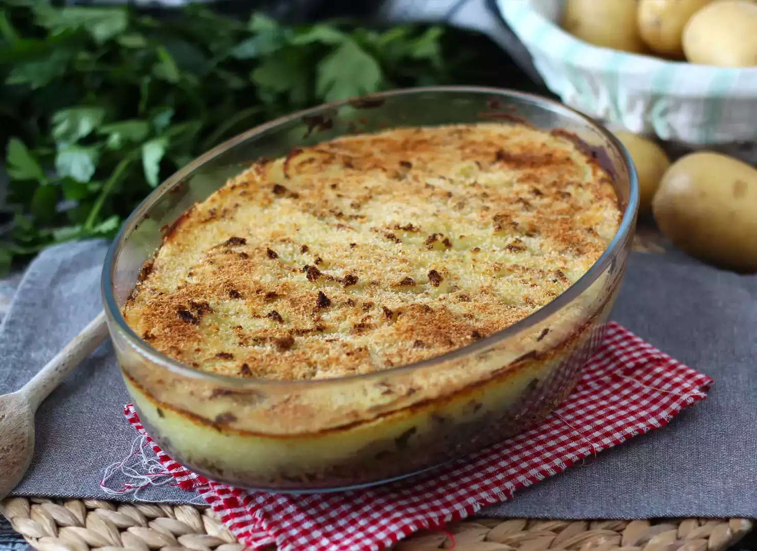 Easy hachis parmentier recipe: french shepherd's pie