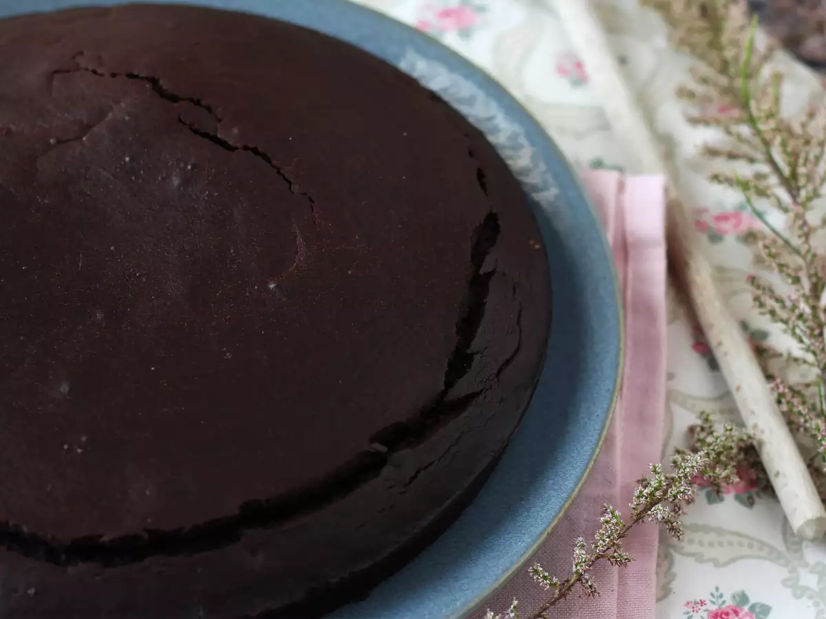 Super easy lactose-free chocolate cake! - photo 3