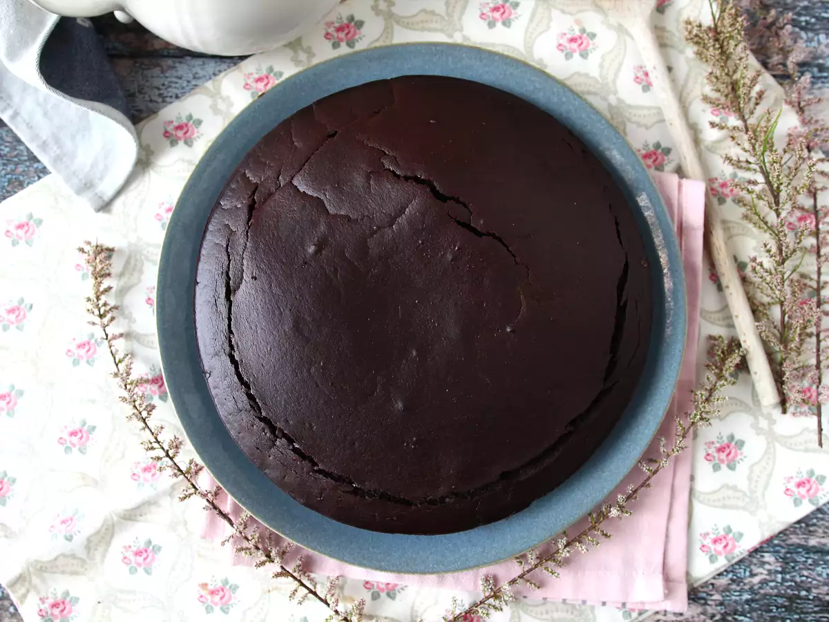 Super easy lactose-free chocolate cake! - photo 5