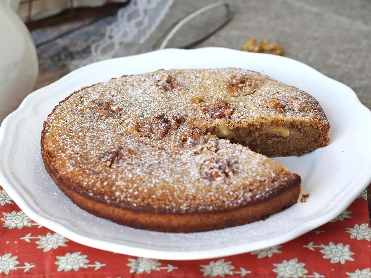 Super-easy walnut cake with just 4 ingredients - photo 3