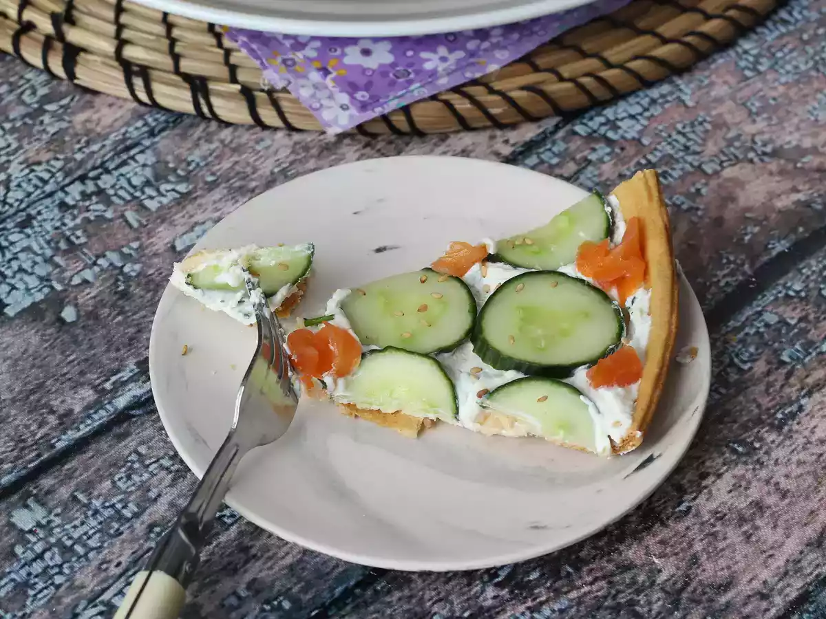 Super-refreshing summer tart: ricotta, cucumber and smoked salmon - photo 2