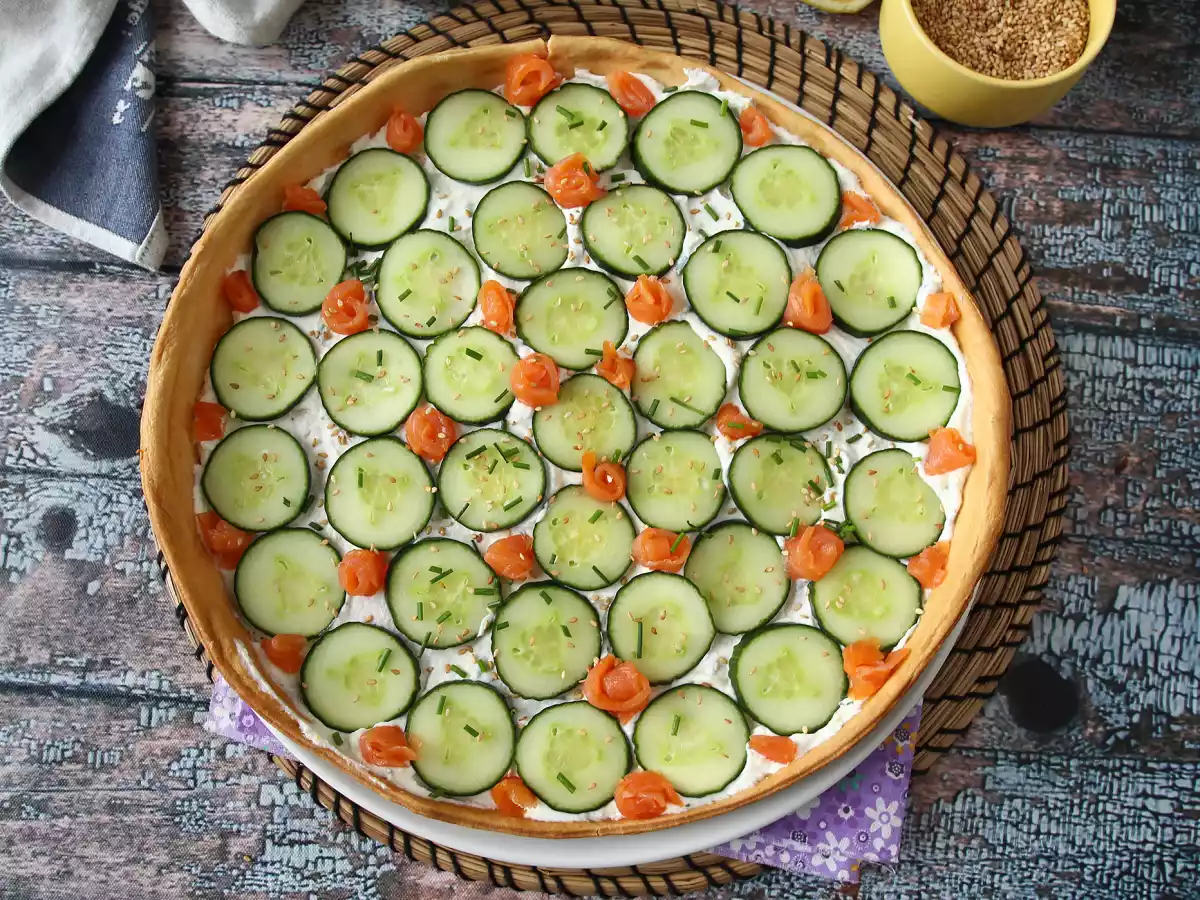 Super-refreshing summer tart: ricotta, cucumber and smoked salmon - photo 4