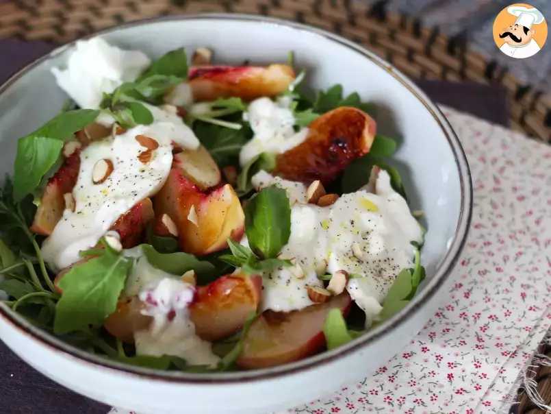 Sweet and sour salad with roasted peaches and burrata !, photo 1