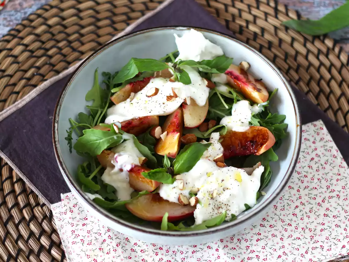 Sweet and sour salad with roasted peaches and burrata ! - photo 5