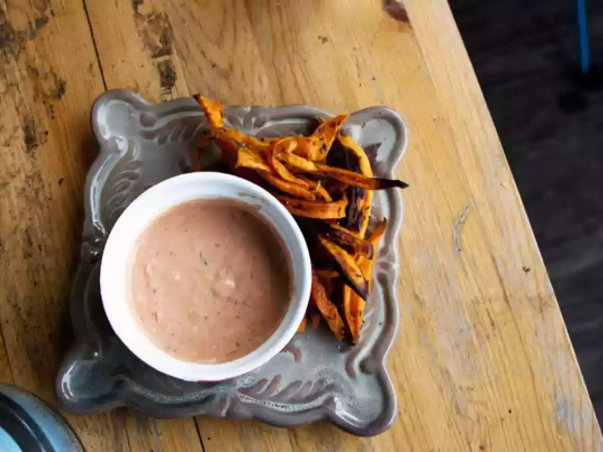 Sweet Potato Fries and a Spicy Tomato-Garlic Aioli