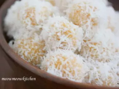 Sweet Potato Glutinous Rice Ball (Ondeh Ondeh)