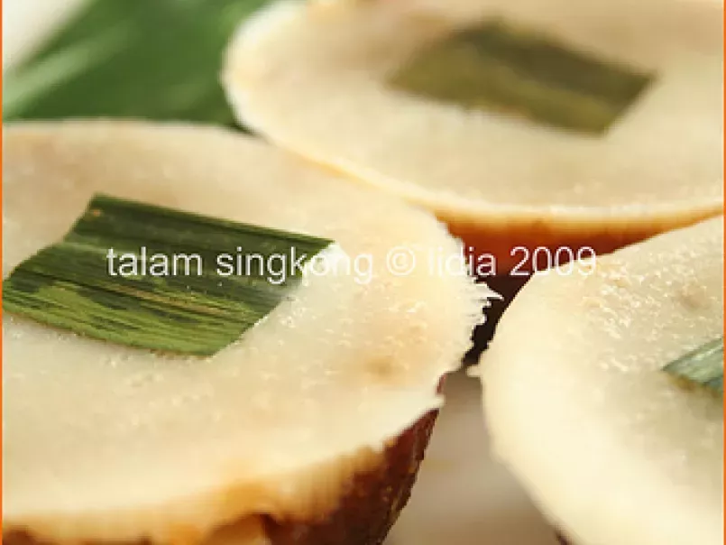 Sweet Steamed Cassava Cake (Talam Singkong), photo 1