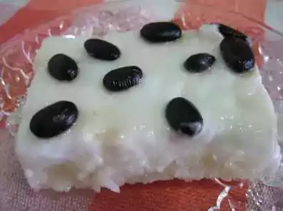 Sweet sticky rice with coconut cream recipe