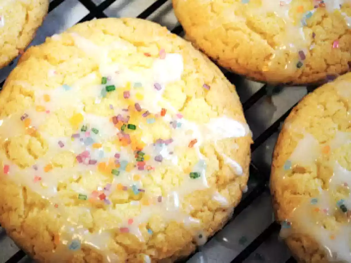 Sweet sundays ~ duncan hines lemon cake mix cookies