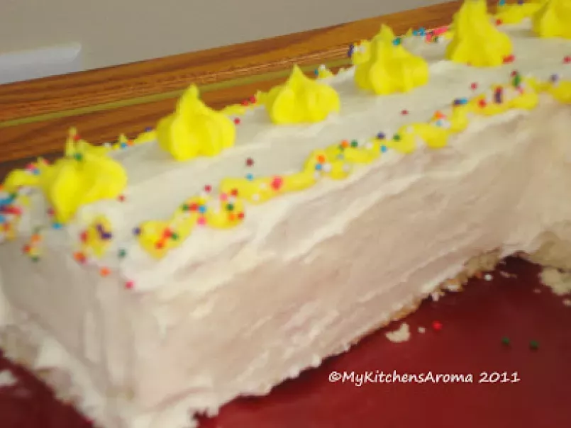 Sweet Treats - Vanilla Sponge Cake with Butter-Cream frosting, photo 1