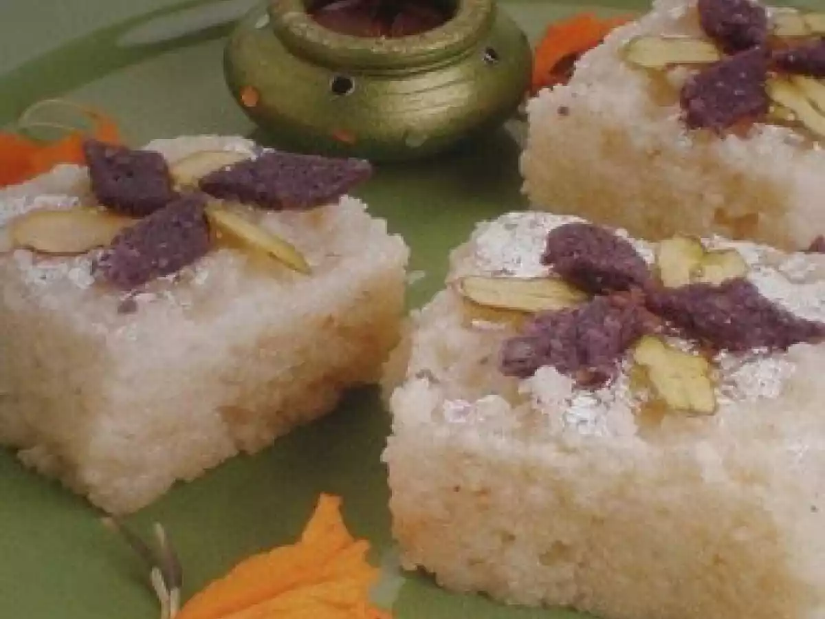 Sweets for Holi - Laddu, Barfi, Milk Cake & Peda roll ...... - photo 3