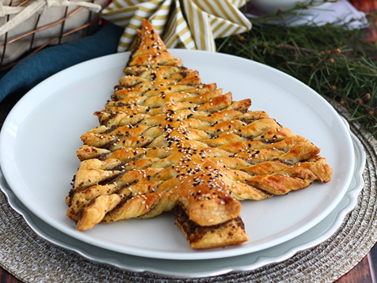 Tapenade stuffed Christmas tree - photo 3