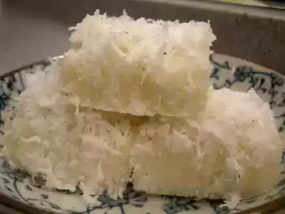 Tapioca Cake with Coconut Topping