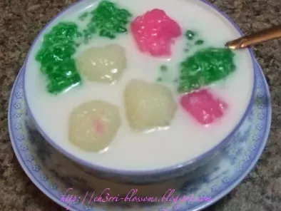 Tapioca Pearls Soup (Che Khoi Mi)