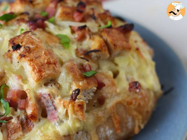 Tartiflette-style stuffed hedgehog bread - photo 3