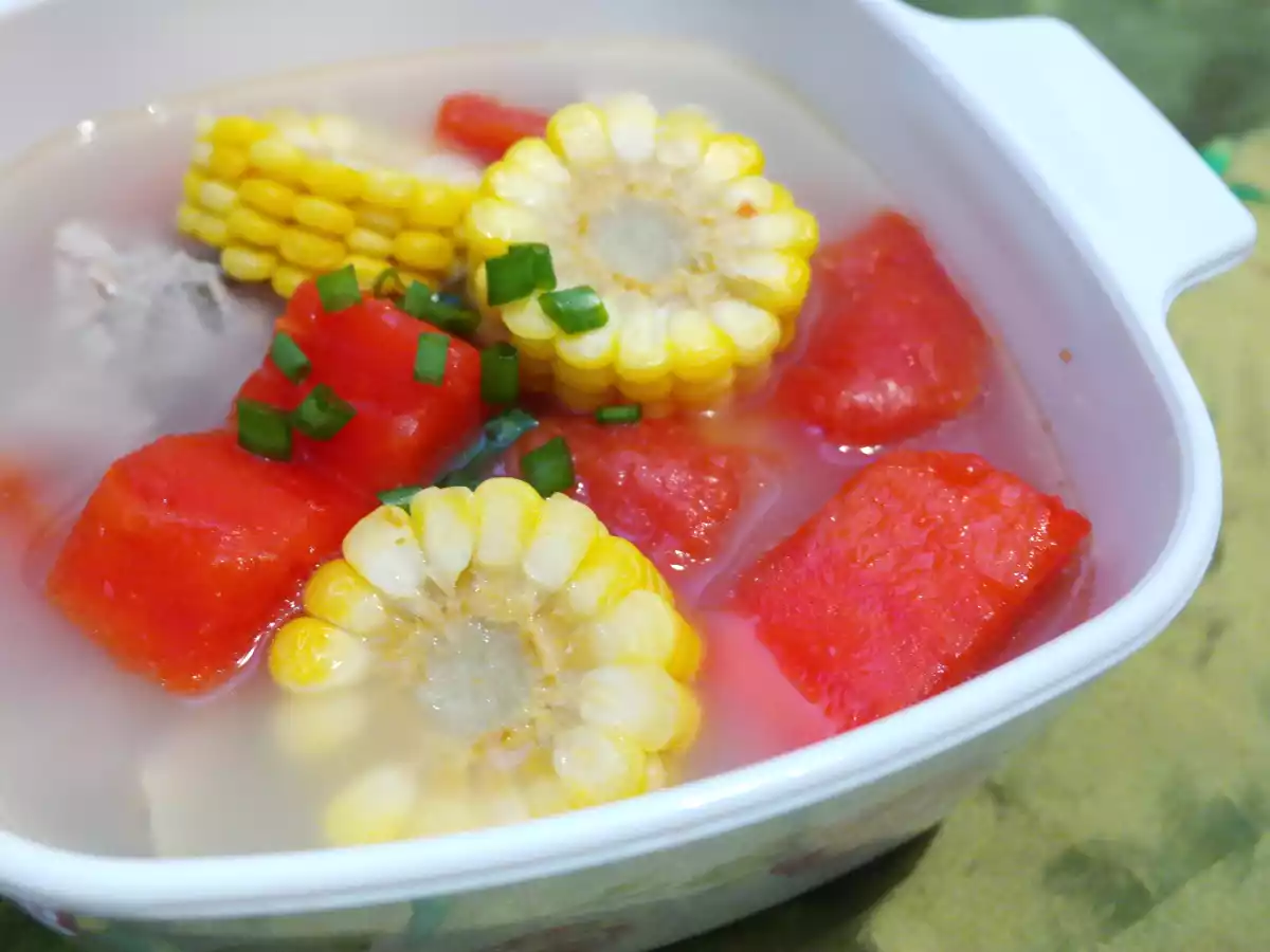 Tasty Papaya Pork Rib Soup ( 木瓜排骨湯 )