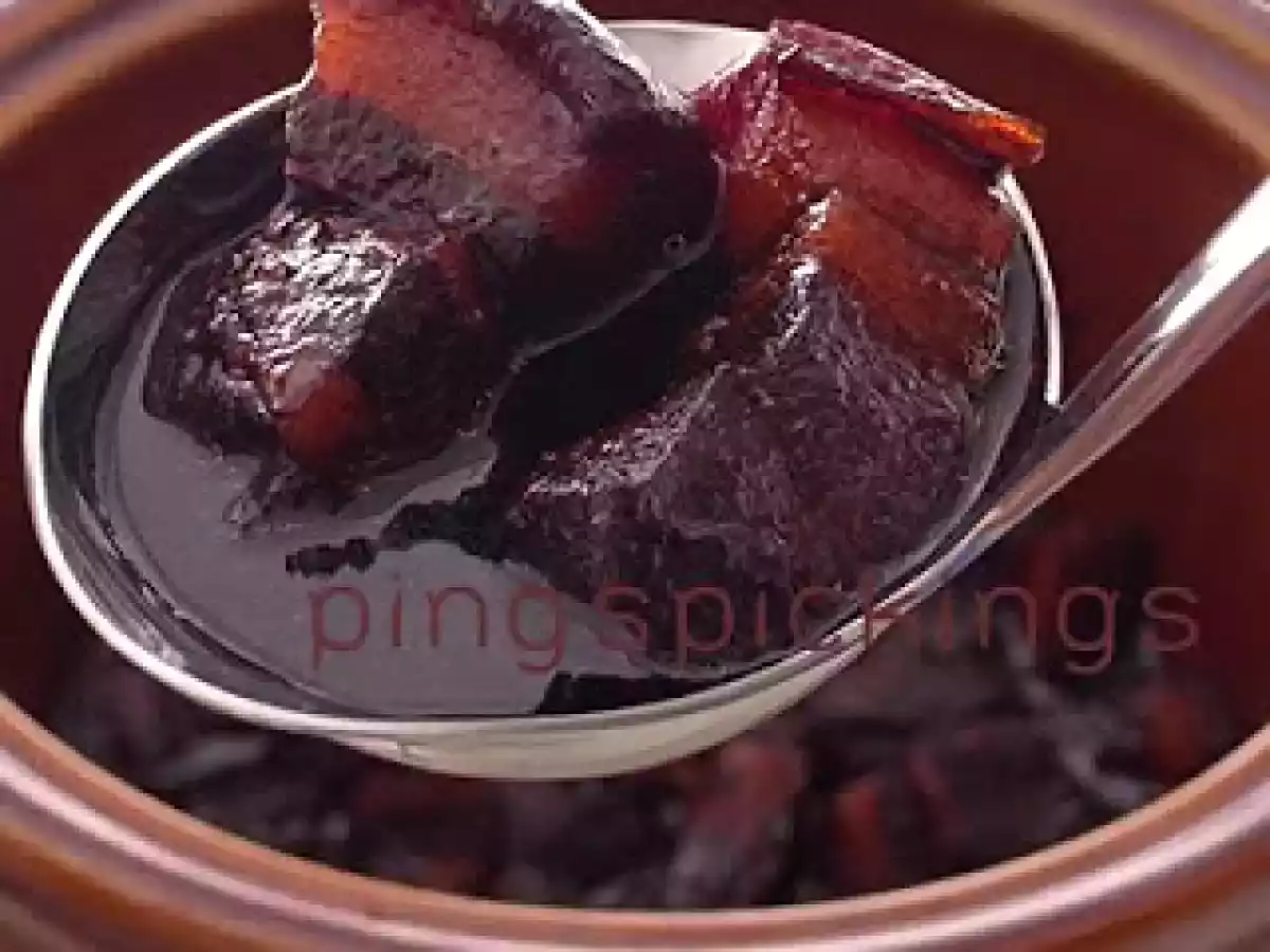 Tau Yew Bak / Soy Sauce Pork