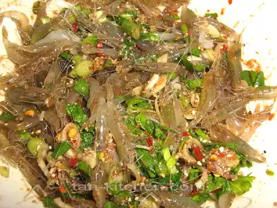 Thai dancing shrimp recipe (spicy live shrimp salad)