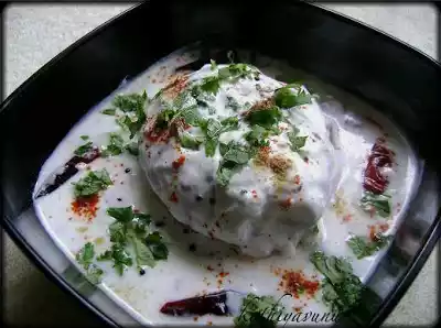 Thayiru vada recipe: lentil dumplings in yogurt