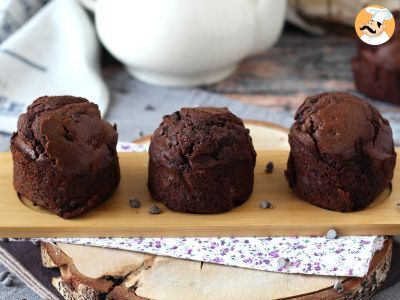 The best chocolate muffins: huge and fluffy