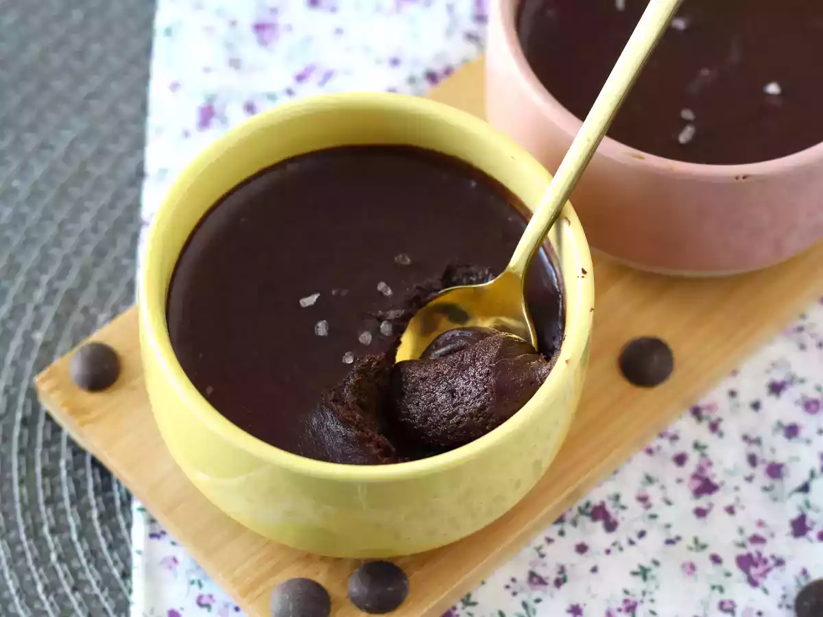 The perfect chocolate mousse, ultra gourmet with a hint of salt