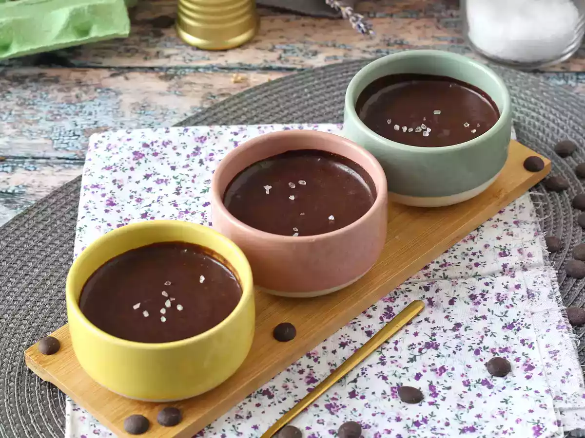 The perfect chocolate mousse, ultra gourmet with a hint of salt - photo 2