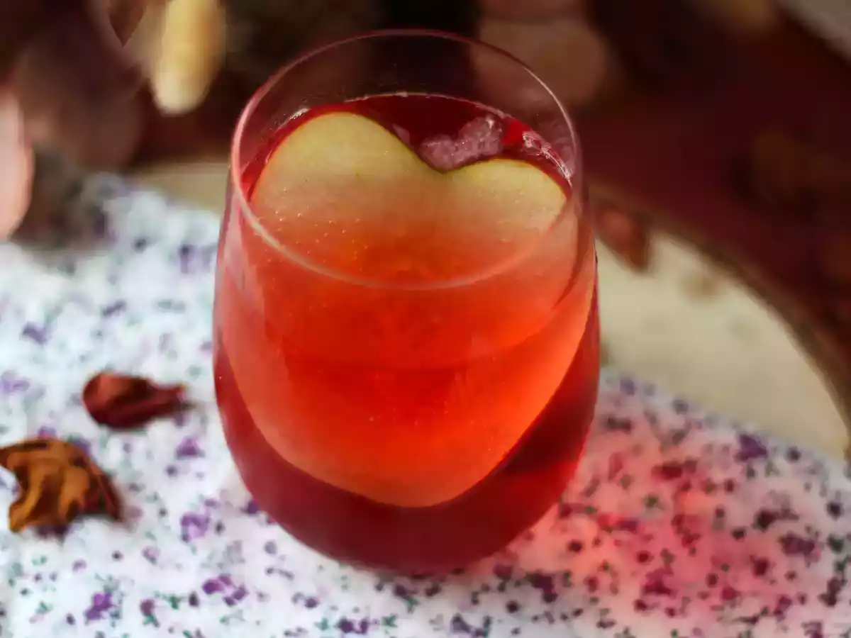 The perfect cocktail for valentine's day, the cranberry spritz! - photo 6