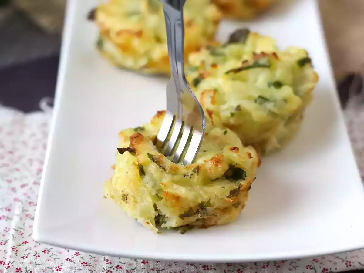 The perfect side-dish: mashed potato cups!
