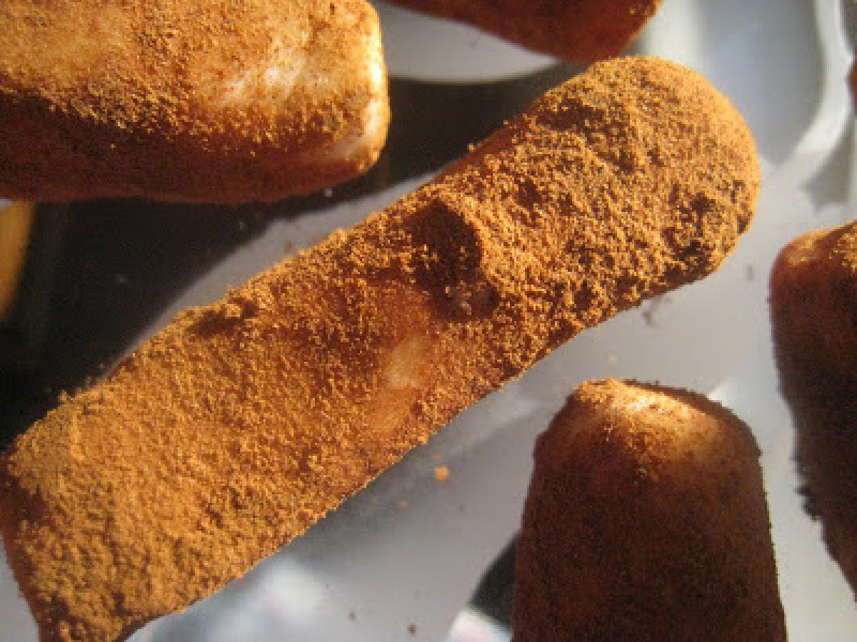 The Twelve Treats of Christmas: Cinnamon Logs