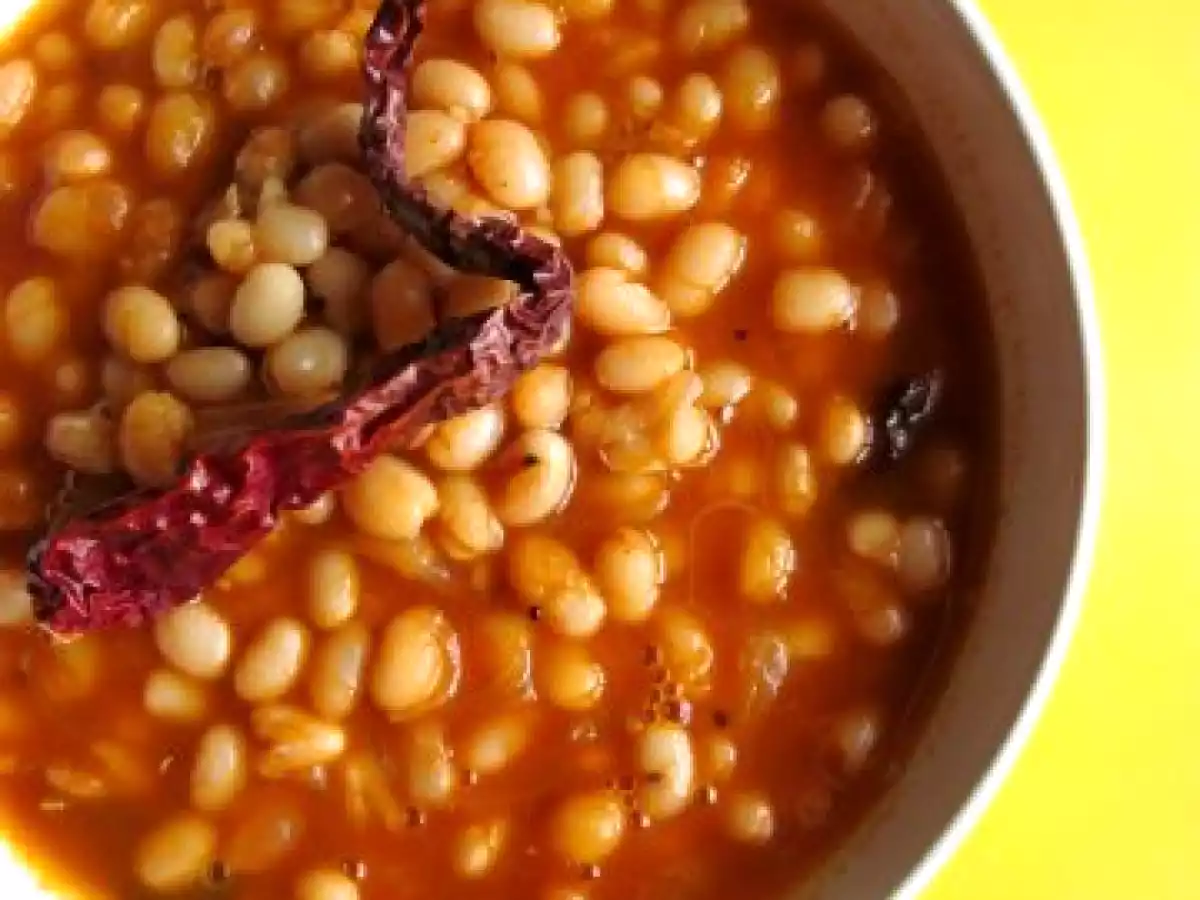 Thingalavrya Phanna upkari ~ White Navy Beans Curry - photo 2
