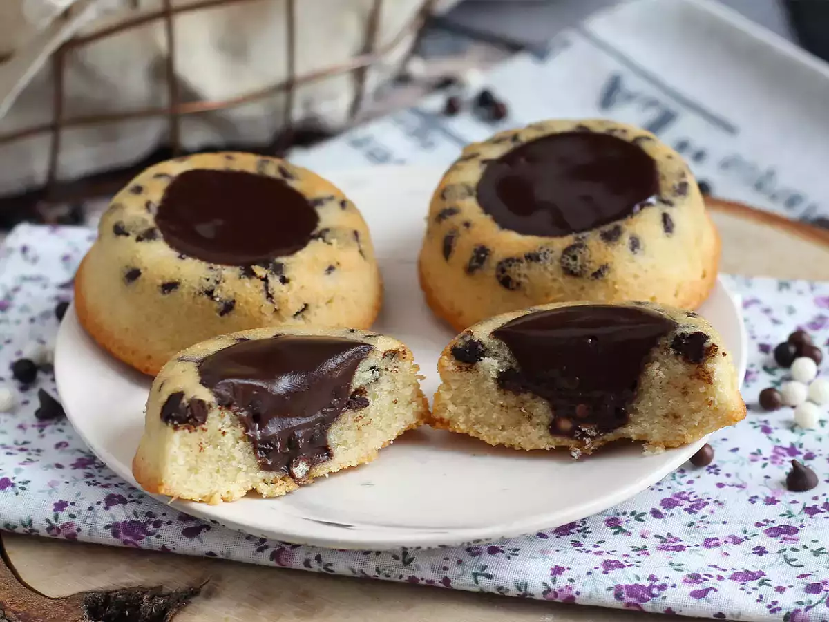 Tiger financiers with chocolate and crunchy ganache - photo 3
