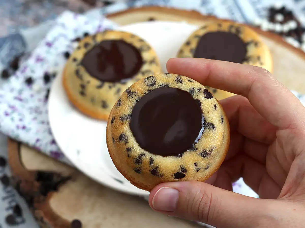 Tiger financiers with chocolate and crunchy ganache - photo 4