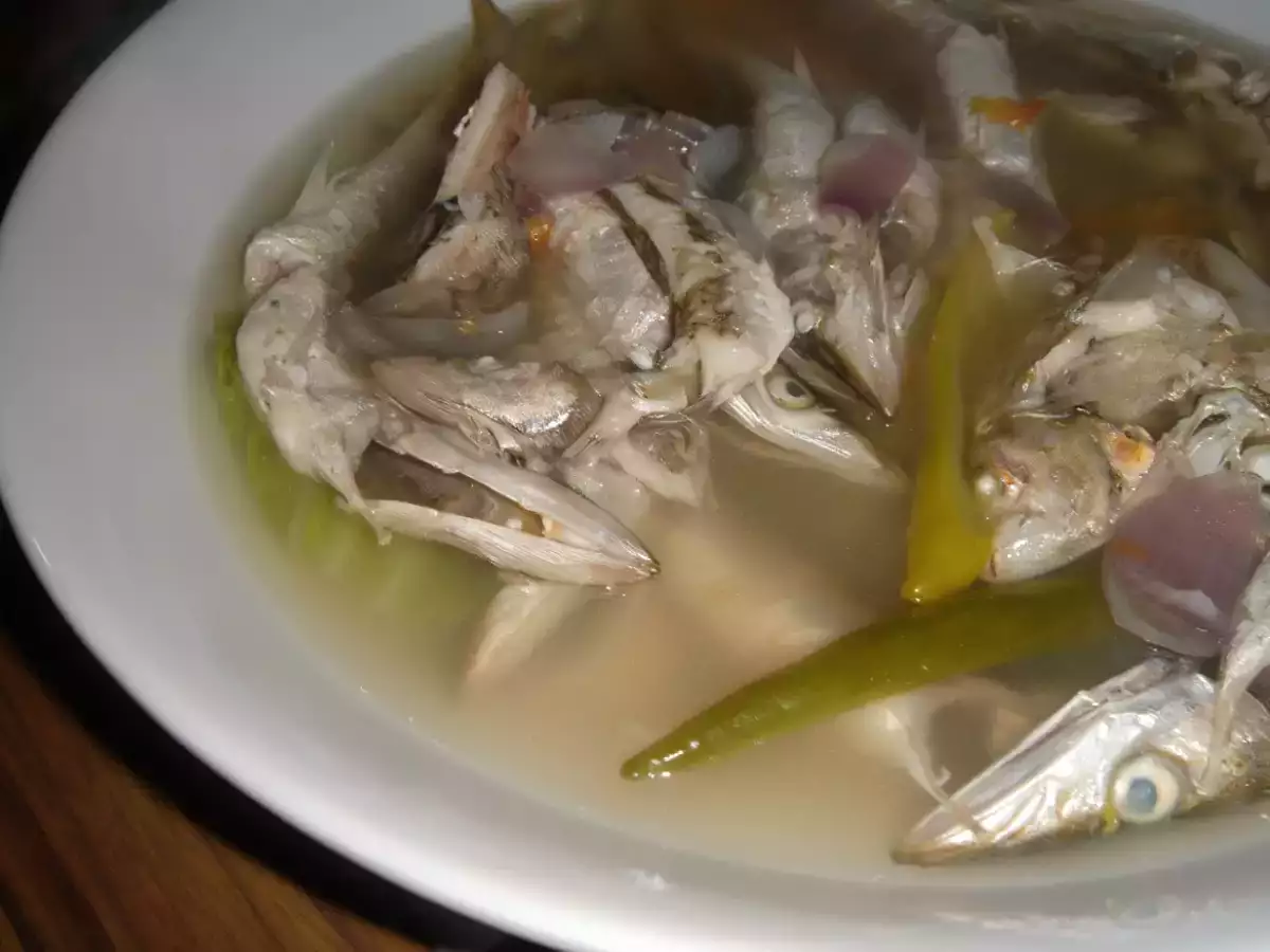 Tinowa or Tola - Tinolang Isda (Fish Stew in Lemongrass, Tomatoes & Chilies) - photo 2