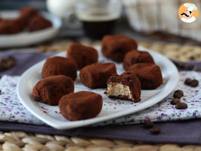 Tiramisu-style rochers, the Italian dessert in mini portions perfect with coffee!