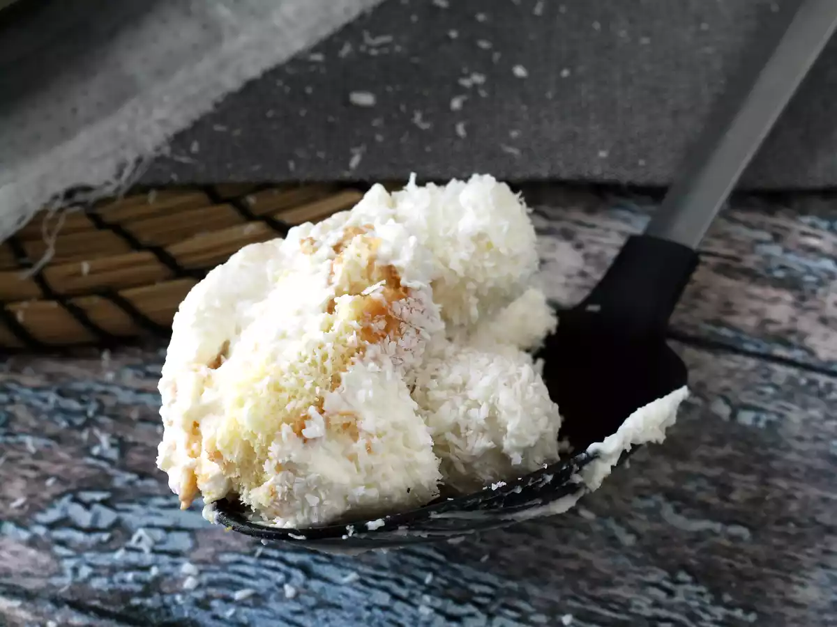Tiramisu with raffaello, the best coconut dessert - photo 4