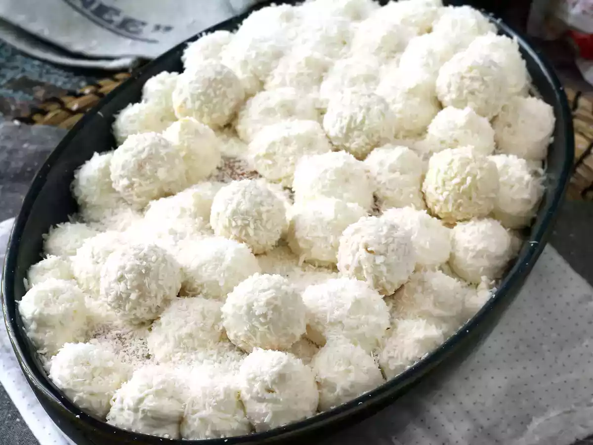 Tiramisu with raffaello, the best coconut dessert - photo 7