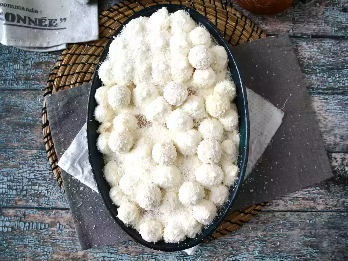 Tiramisu with raffaello, the best coconut dessert - photo 8