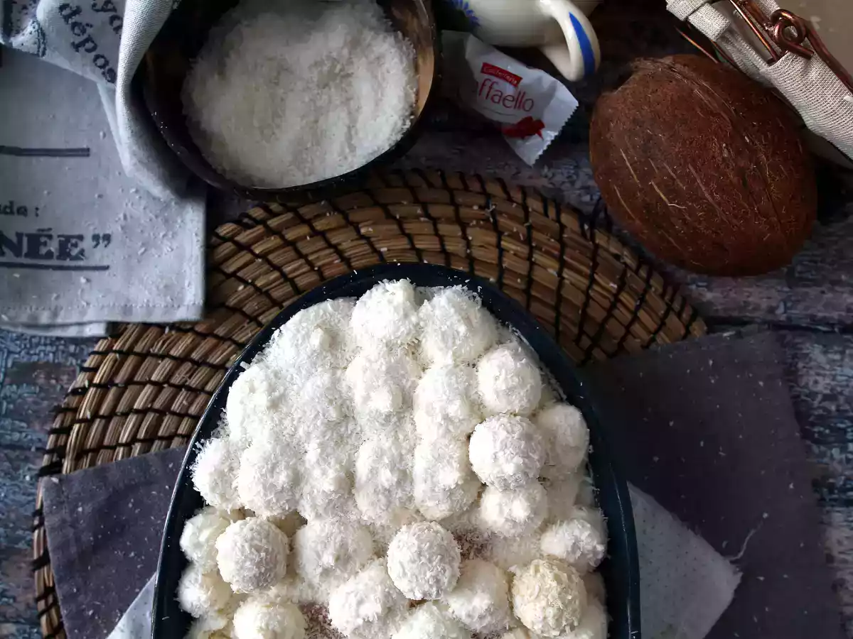 Tiramisu with raffaello, the best coconut dessert - photo 10